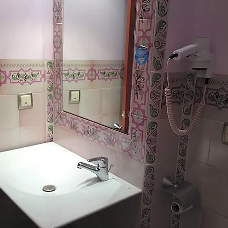 Esther Hotel La Virgen de la Vega