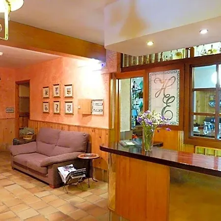 Hotel Esther 3*
