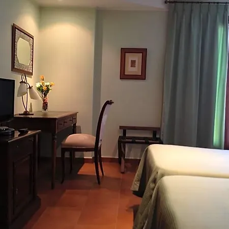 Esther Hotel La Virgen de la Vega