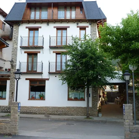 Esther 3* La Virgen de la Vega