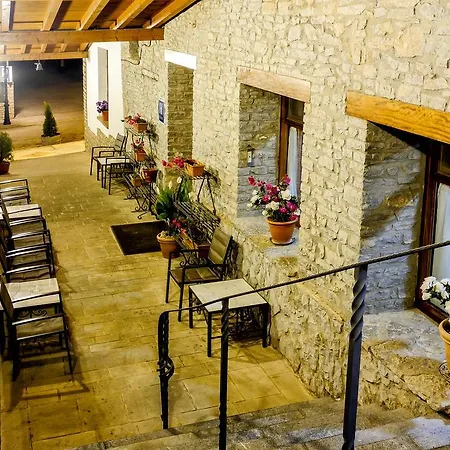 Esther Otel La Virgen de la Vega