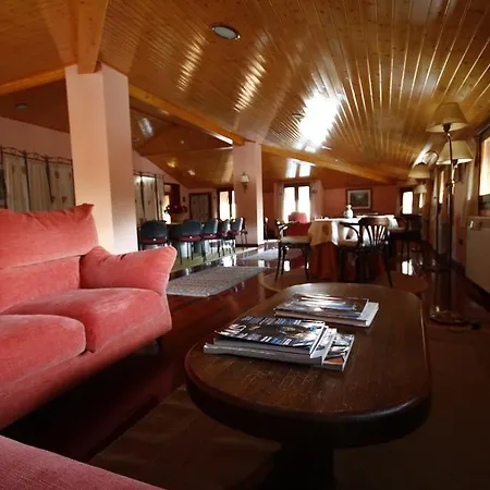 Esther Hotel