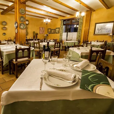 Esther Otel La Virgen de la Vega