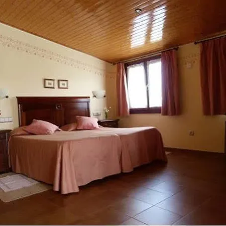 Esther Hotel La Virgen de la Vega