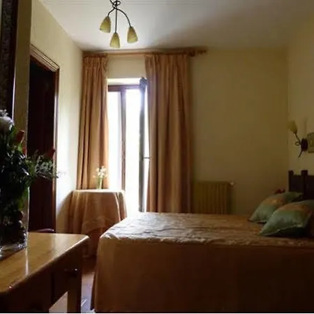 Esther 3* La Virgen de la Vega