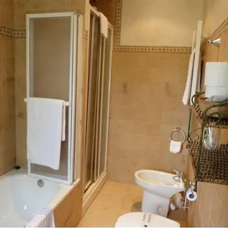 Otel Esther La Virgen de la Vega