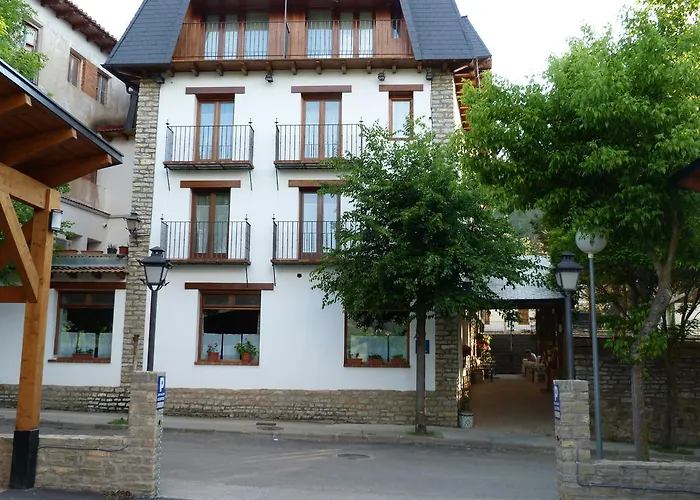 Esther 3* La Virgen de la Vega