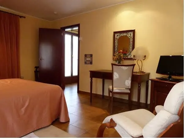 Esther 3* La Virgen de la Vega